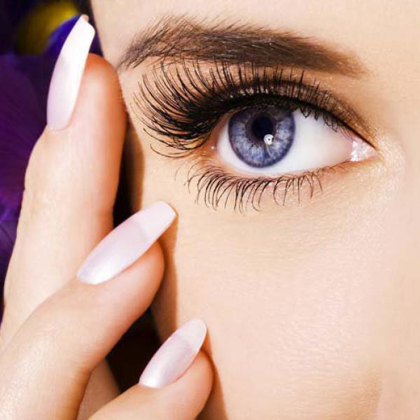 ¿CÓMO HACER CRECER TUS PESTAÑAS Y CEJAS?.